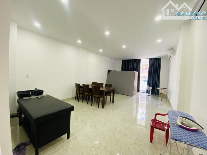 Bán nhà quận 5 - mặt tiền KD - 6 tầng thang máy - 3