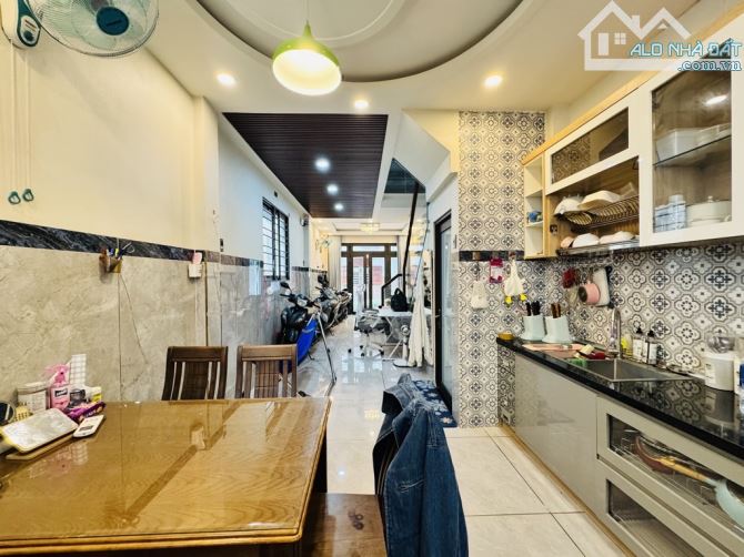 Nguyễn Gia Trí hẻm xe hơi khu VIP hiếm nhà bán sát mặt tiền chỉ 10,2 tỷ - 3