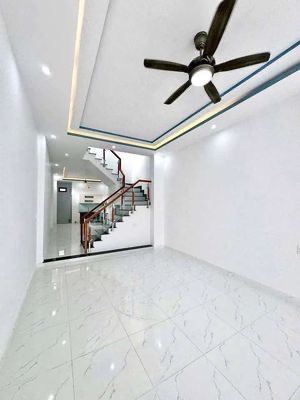 MẶT BẰNG ĐANG CHO THUÊ 15TR/ THÁNG - NGAY TRÊN MT NGUYỄN VĂN GIAI, QUẬN 1. GIÁ CHỐT: 6,59T - 3
