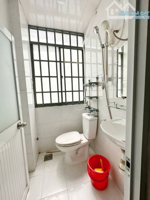 Nhà  hẻm ô tô 8m 2 tầng Đường Nguyễn Duy P10Q8. Giá 3,47 tỷ TL - 1