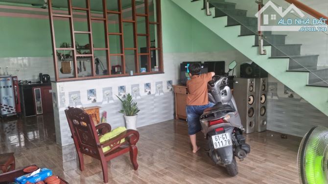 Nhà Tân Định - Bến Cát 2 mặt tiền kinh doanh đưởng ô tô chỉ 2,45 tỷ - 3