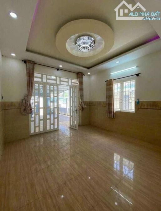 Cần Bán nhanh Căn nhà ở Tân Hiệp 18 Hóc Môn 680triệu Sổ hồng Riêng 121m2 Bao Phí - 3