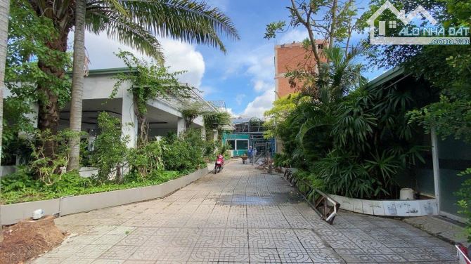 Cho thuê mặt bằng 2200m2 đường Phạm Văn Thuận trung tâm Biên Hoà - 3
