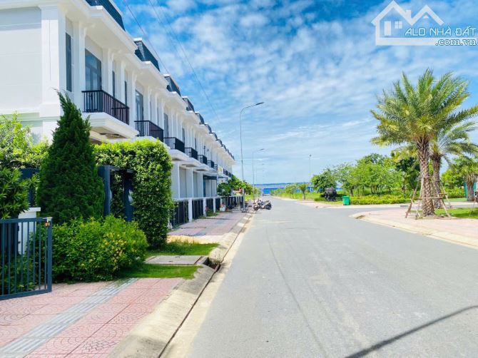 Bán đất nền The Sol City, DT 100m2 trục chính 50M giá chỉ 3,8 tỷ. - 3