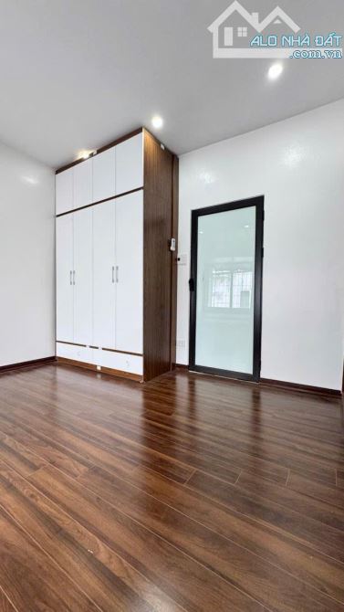 BÁN  TT NGUYỄN CHÍ THANH 100M2, 3 NGỦ , FULL NỘI THÂT 5 TỶ - 3
