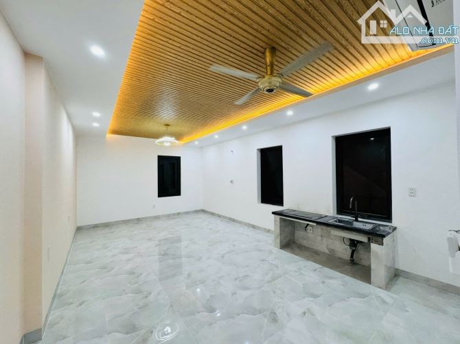 CĂN HOMESTAY CÁCH BIỂN 300M DUY NHẤT MỚI ĐẸP,GIÁ CHỈ 9TY8 CHO GẦN 100M2 NGANG 5M VUÔNG VẮN - 3