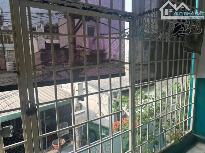 Nhà 2 tầng MẶT TIỀN đường QUANG TRUNG phường 10 Quận GÒ VẤP, DT 54m2 (3,15x16,8) giá : 9,5 - 3