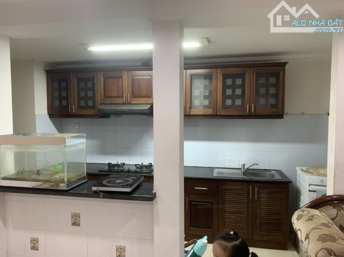 Cần bán căn hộ chung cư tòa nhà ACB 132/3E ông ích khiêm, Phường 5, Quận 11, diện tích 102 - 3