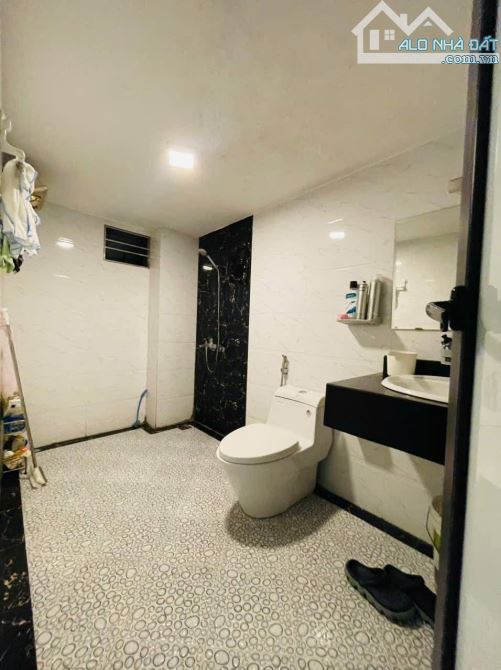 Cần bán nhà phố HOÀNG CẦU, 4 Tầng DT 45M, 20m ra oto, GẦN HỒ, giá nhỉnh 12 tỷ - 3