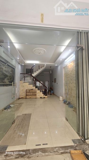 Bán nhà Phú Diễn, DT 68m2, lô góc, mặt ngõ kinh doanh, ô tô tránh nhau, vào nhà - 3