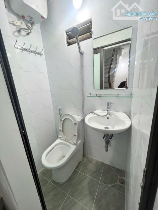 Nhà 4,5T ngõ Trần Quý Cáp ngõ 2m cách oto 35m gần Mp nhỉnh 4 tỷ - 3