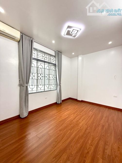 Giá rẻ sốc! Bán nhà Gốc Đề, vài bước ra phố, dân xây KCBT,  30m2, giá 6.2 tỷ - 3