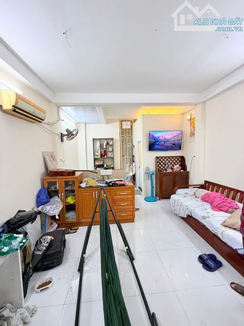 ÔTÔ TRÁNH – KHU VIP P.4 TÂN BÌNH – GẦN SÂN BAY ✈️🏡 4.2 x 12m – 3 TẦNG BTCT – 3PN - 3
