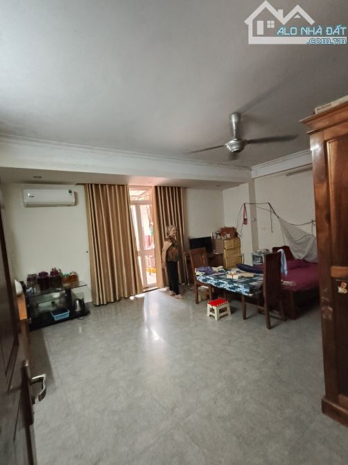 - Bán Nhà, Hoàng Đạo Thành. Khu phân Lô,  100m - chỉ 29.9tỷ - 3