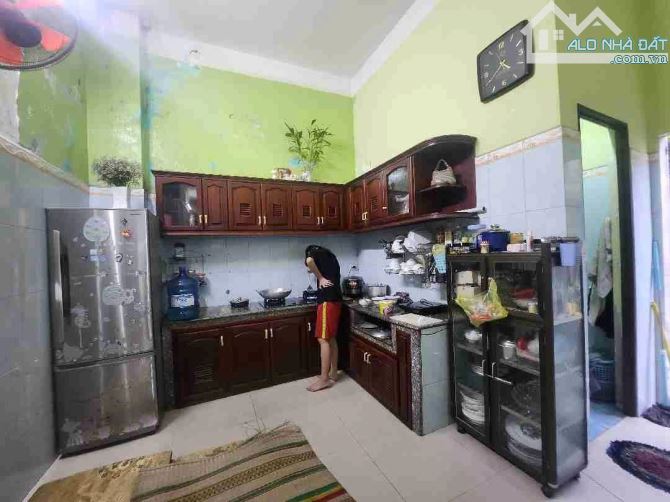 SIÊU HOT,  NHÀ 3 TẦNG-DT KHỦNG-MẶT TIỀN RỘNG-VỊ TRÍ KINH DOANH-GẦN BIỂN-GIÁ NHỈNH 11 TỶ - 3