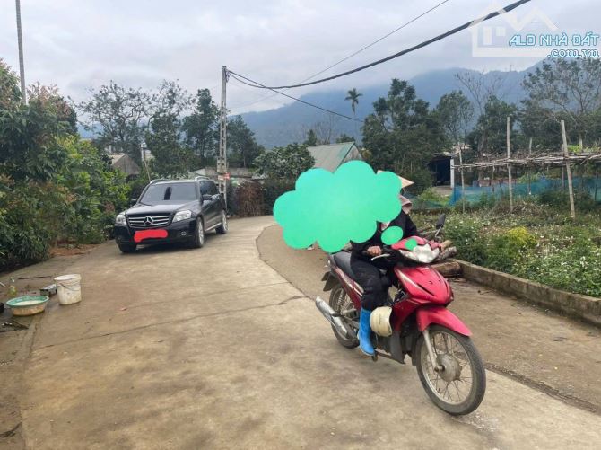 Dưới 3,5 tỷ có ngay lô đất dt 225m2, cách đường trục chính Yên Bình 50m, gần trường c1,2,3 - 3