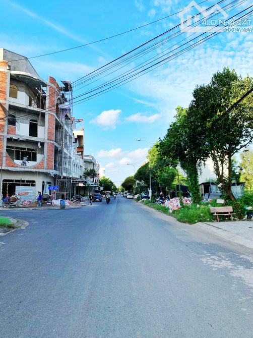 Nền đường Trần Minh Sơn khu TĐC Đại học Y Dược Cần Thơ - 3