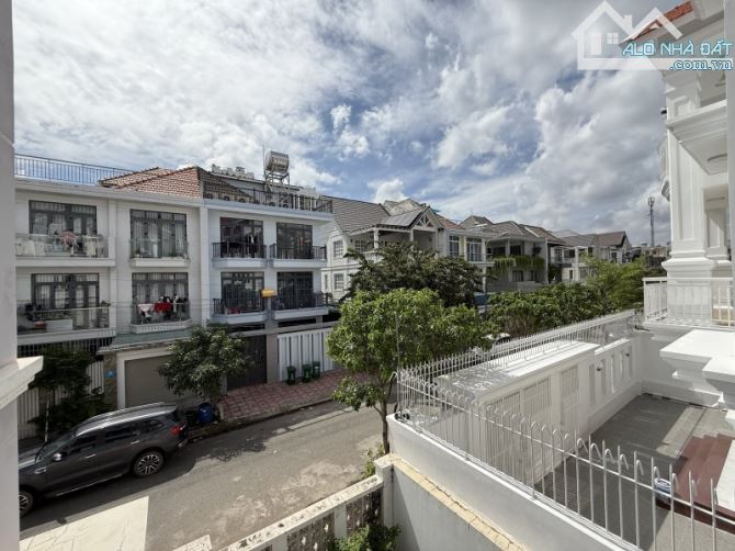 Biệt Thự Compound VIP Thủ Đức – 270m², 3 Tầng + Áp Mái, 4 Mặt Thoáng - 3
