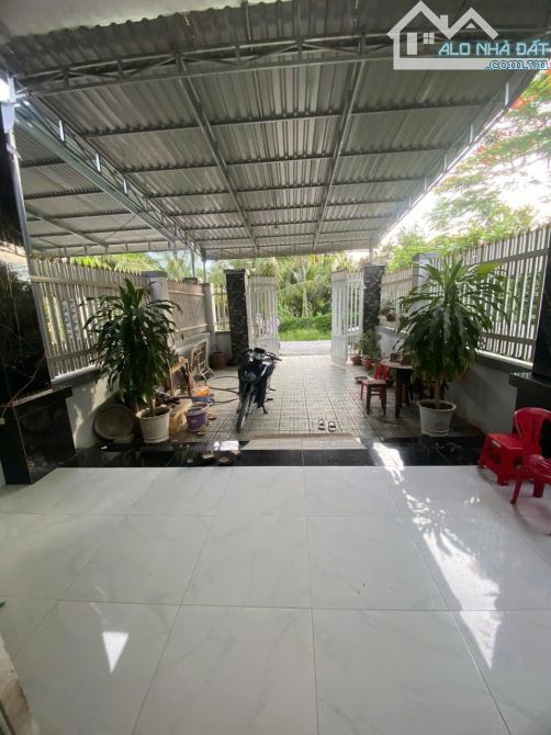 Bán căn nhà cấp 4 200m2 Tân Thông Hội giá 880 triệu SHR - 3
