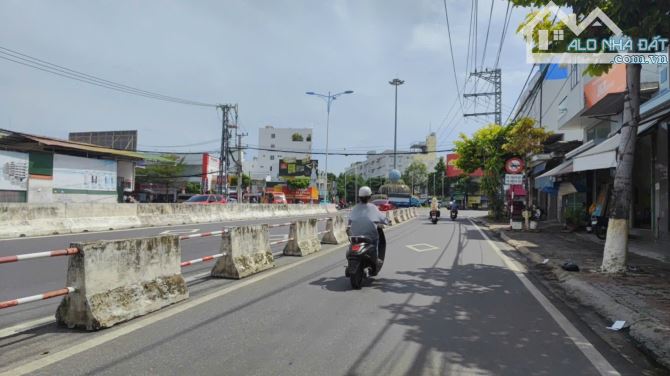 Bán đất mặt tiền Nguyễn Tất Thành ngang 15m 300m2 giá tốt - 3