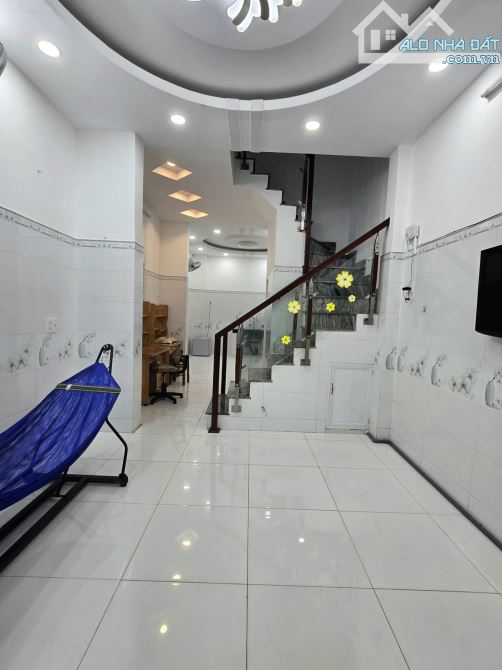 [Q6] Nguyễn Văn Luông lô gốc - 57m2 - 2T BTCT + sân thượng + 2PN 2WC - kế chợ Phú Lâm - 3