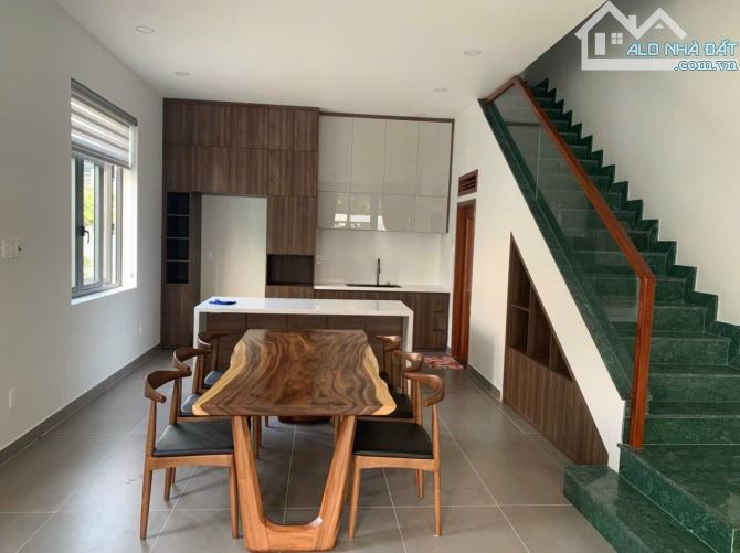 Nhà căn góc hai mặt tiền Thạnh lộc 15 diện tích năm nhân 20 - 3