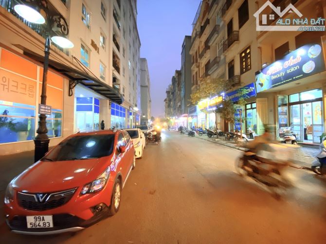 Mặt phố Trần Cung, phường Nghĩa Đô 135m2, Mt6m, lô góc KD sầm uất chỉ 30 tỷ. - 3