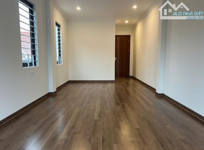 Bán nhà Thạch Bàn, Long Biên 51m2, 6 tầng, thang máy, gần ô tô, 9.3 tỷ - 3