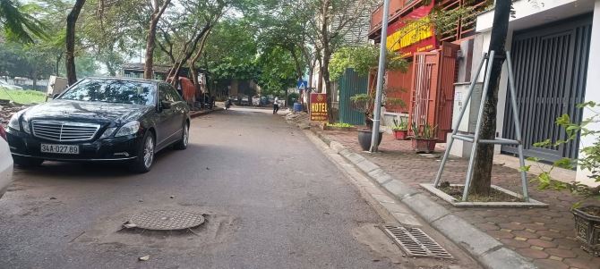 Bán Biệt Thự Khu Nhà Ở Quốc Hội Phùng Khoang DT 140m2,MT 8.8m ,375 Triệu/m2 - 3