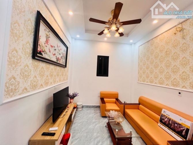 🏡 BÁN NHÀ LÔ GÓC HÀO NAM – PHÂN LÔ – 73/90M² – 4 TẦNG – Ô TÔ TRÁNH – NHỈNH 21 TỶ - 3