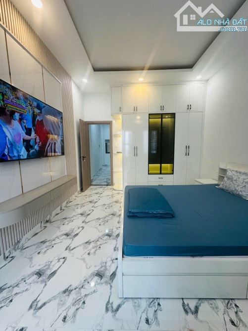 Nhỉnh 6.8 tỷ - Nhà 2 Tầng - QUẬN TÂN BÌNH - DT:40 M2 nở hậu , Nguyễn Trọng Tuyển P1 - 3