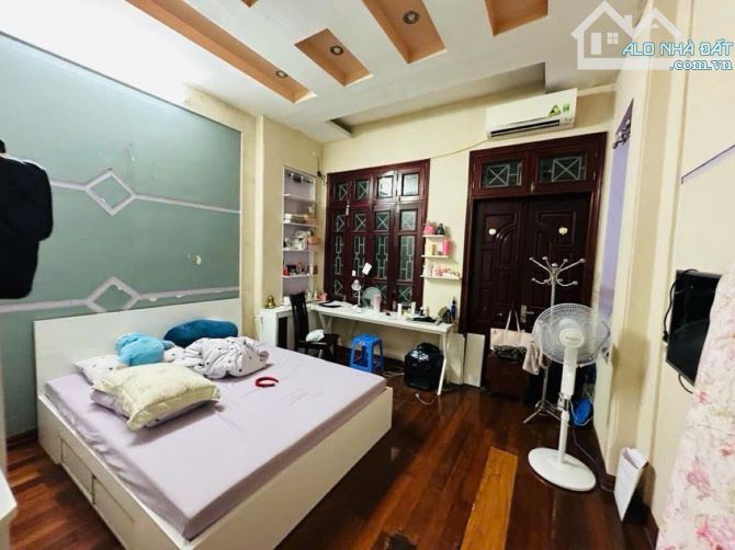 PHÂN LÔ 40m MT 4m 5 TẦNG Ô TÔ CHẠY VÒNG QUANH VỈA HÈ KHU VIP CẦU GIẤY CỰC HIẾM 20 TỶ - 3