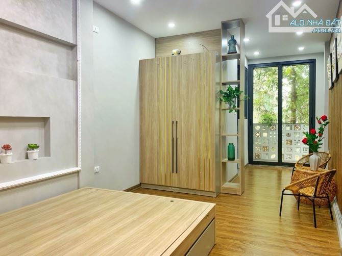 Bán nhà riêng dân tự xây Nguyễn Văn Cừ 50 m2- Ngõ nông ô tô 7 chỗ qua cửa, dân trí-10.x tỷ - 3