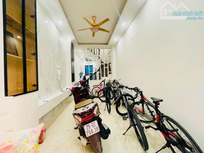 Bán nhà phố Vũ Tông Phan, 36m2, 5 tầng, ngõ ô tô đỗ, hai mặt thoánggiá 9.1tỷ - 3