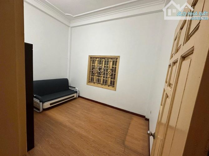 Cho thuê nhà ngõ Quan Thổ 1, Hàng Bột, Đống Đa. DT 60m x 5 tầng, giá 18tr - 3