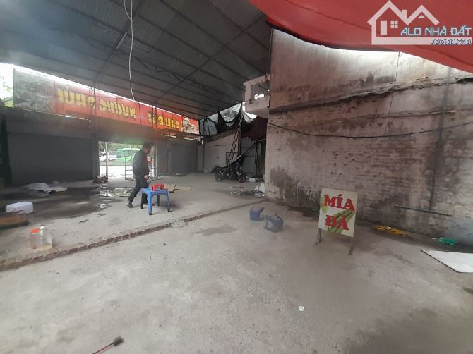 Chủ Vay Bank 50 tỷ - Bán lô đất Mặt Phố Linh Đàm 600m2, Mặt tiền 24,5m, Giá 165 Tỷ