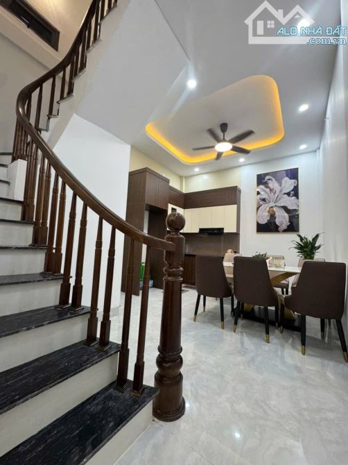 Bán nhà ngõ 554 Trường Chinh, DT 55m, 4 tầng mới, MT 3.8m, giá 15.5 tỷ, ngõ 3m, KD. - 4