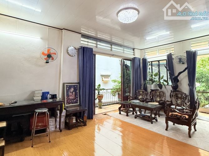 💥Bán Nhà  lô góc, cách mặt tiền vài bước –DT 50m2.Lê Hồng Phong. Q.10 - 6