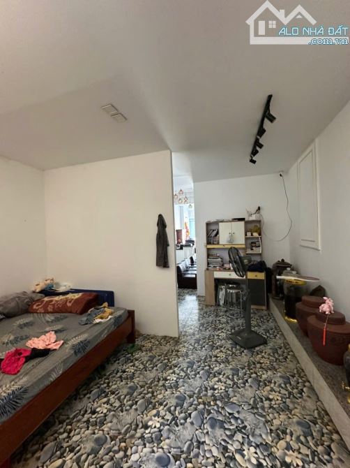 BÁN NHÀ MẶT TIỀN ĐỖ NHUẬN VỊ TRÍ ĐẸP GẦN HÀ HUY TẬP 👉Diện tích: 4,7 x26❌Giá 4,85tỷ - 4