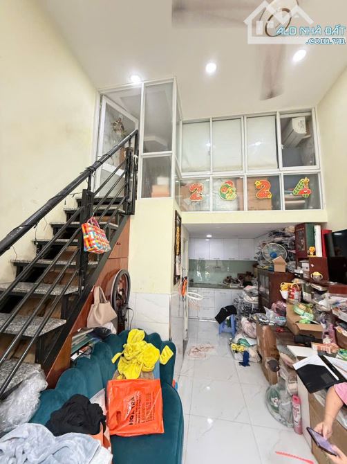 Bán nhà HXH quận 10, gần Nguyễn Tri Phương,4 Tầng,58m2, ngang 6.8m, 8Pn,TN 20tr/th,10.x Tỷ - 4