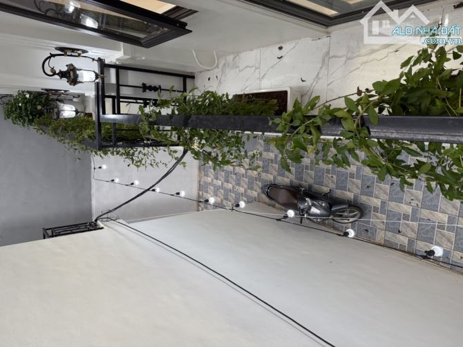 Bán nhà phân lô, ngõ ô tô đỗ đỗ cổng, hiếm đẹp, Thạch Bàn, Long Biên. Dt 36M² x 5 Tầng - 4