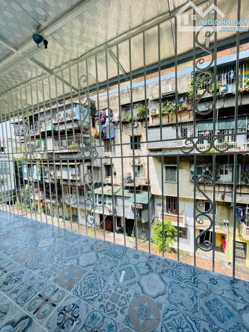 BÁN GẤP TẬP THỂ T4,  B1 NÔNG NGHIỆP & PTNT – 27 CÁT LINH, ĐỐNG ĐA. 95M2 – 3PN. 5,35 TỶ - 4