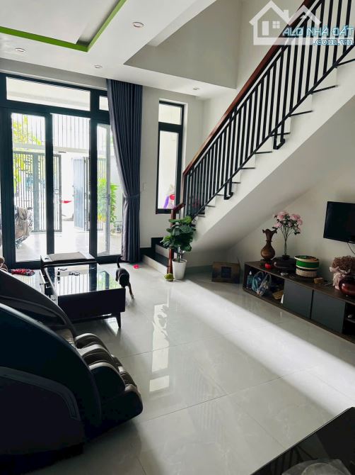 Bán nhà 3 tầng đường 7m5 Phan Văn Đáng- Hoà Xuân - 4