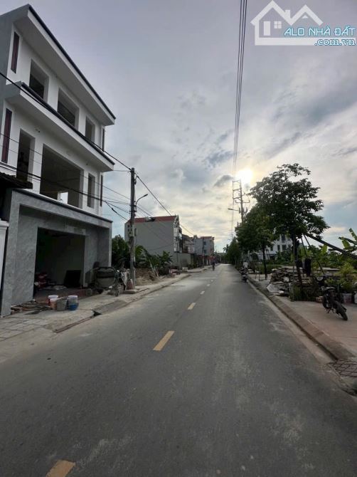 📌Bán gấp! Đất LÔ GÓC 2 MẶT TIỀN ~47M² - GIÁ CHỈ HƠN 4,X TỶ! Sở hữu ngay lô đất đẹp, diện - 4