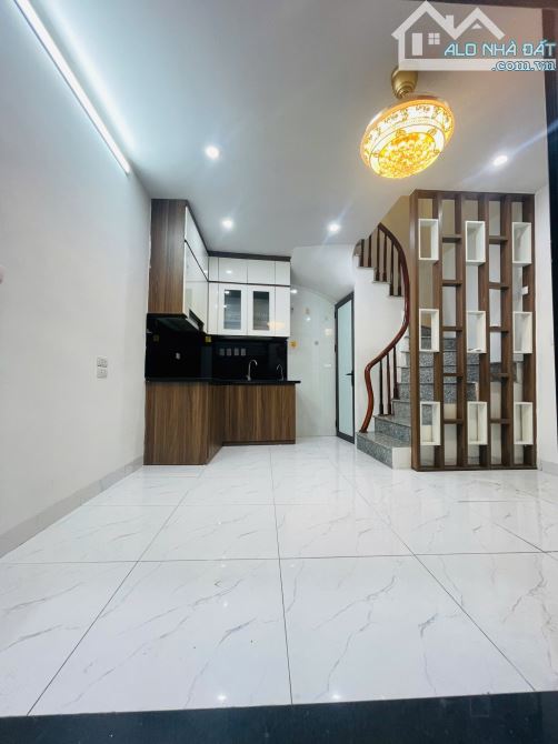 Bán gấp nhà Đông Thiên - Vĩnh Hưng nhà mới, phân khúc hiếm, vị trí đẹp chỉ 4,6 tỷ - 4