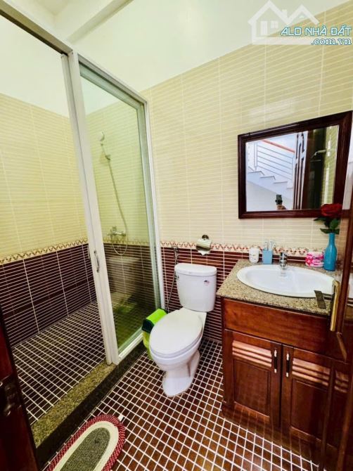 CHO THUÊ NHÀ KIỆT OTO TRÁNH NHAU PHẠM VĂN ĐỒNG, TP HUẾ - 4