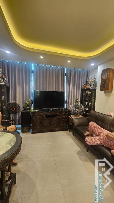 Bán nhà mặt phố Nguyễn Đức Cảnh, Hoàng Mai, ô tô tải tránh, KD sầm uất DT27×3TxMT3,8-4,35 - 4