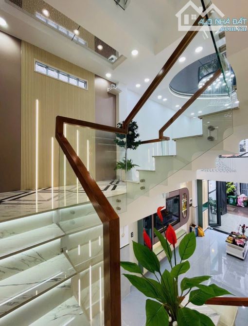 Căn nhà thiết kế hiện đại ngay Nguyễn Oanh, GV. Giá: 3 Tỷ 110 tr / 64m2. Hẻm ô tô 4.5m - 4