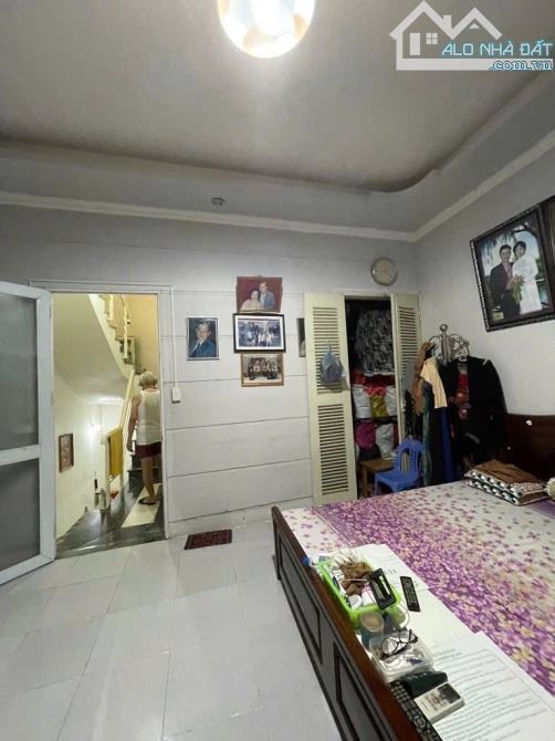 Bán nhà phố Huỳnh Thúc Kháng, Đống Đa dt 53m2 x 4tang, mt1.3m, sân để xe 7m2. Giá 9.8 Tỷ - 4