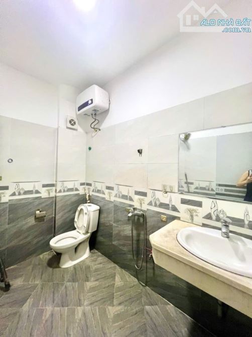 Bán nhà Trường Chinh ngõ ba gác thông nhà dân xây chắc chắn 41m 5 tầng giá 8.8 tỷ hai thoá - 4